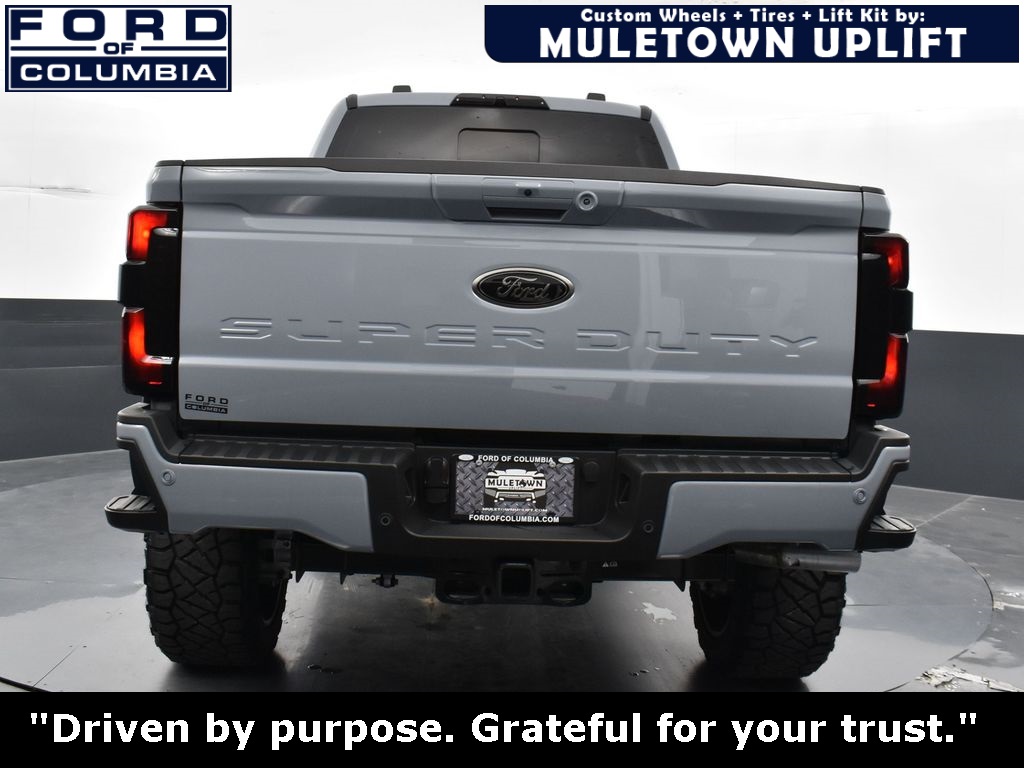 Vehicle image 24 of 43