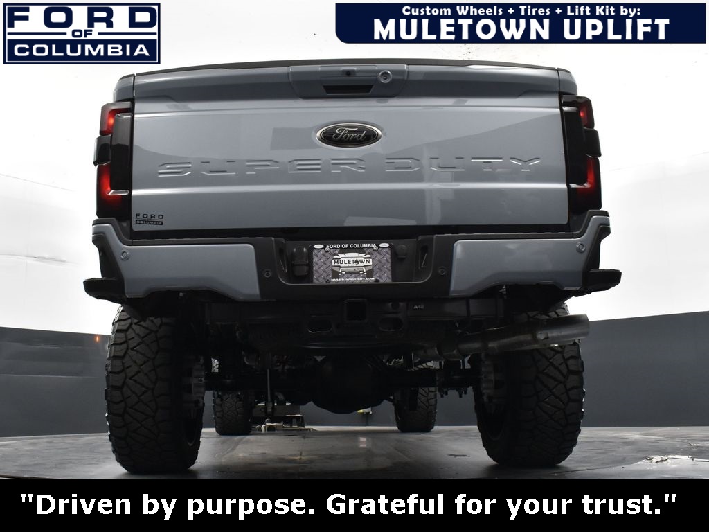 Vehicle image 23 of 43
