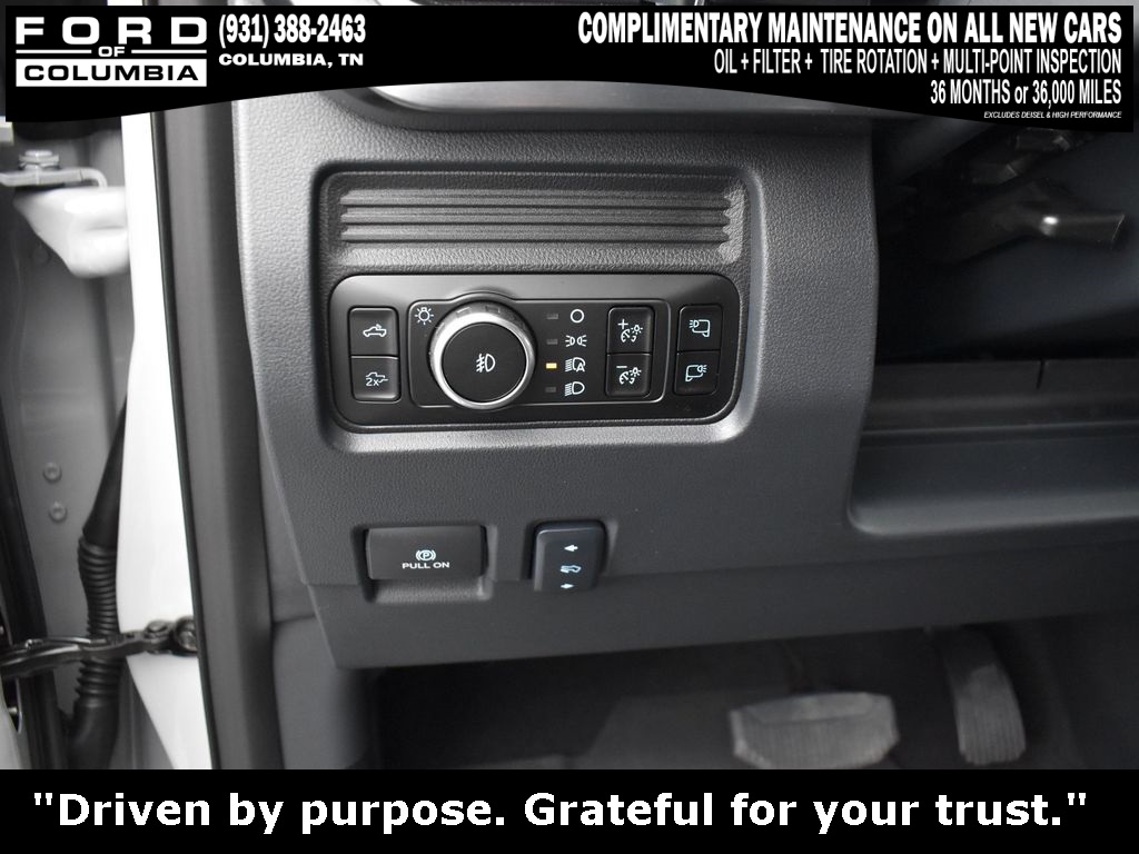 Vehicle image 36 of 44