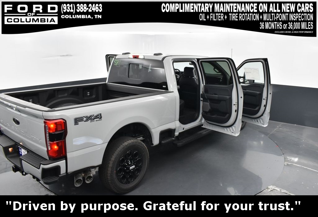 Vehicle image 18 of 44