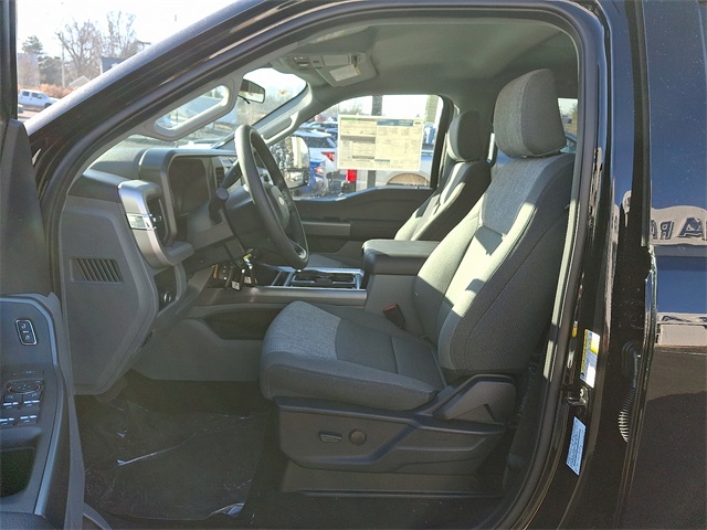 Vehicle image 6 of 9