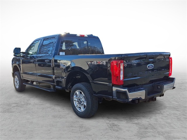Vehicle image 4 of 9