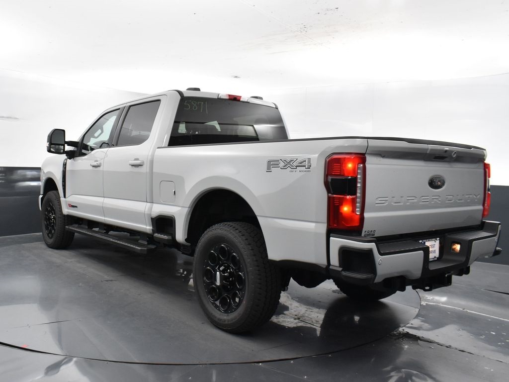2025 Ford F-350 XLT Image 27 of 43
