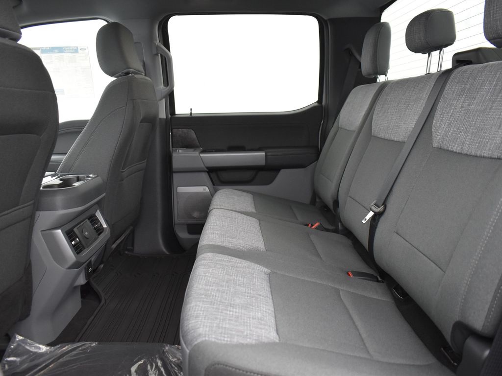 2025 Ford F-350 XLT Image 34 of 43