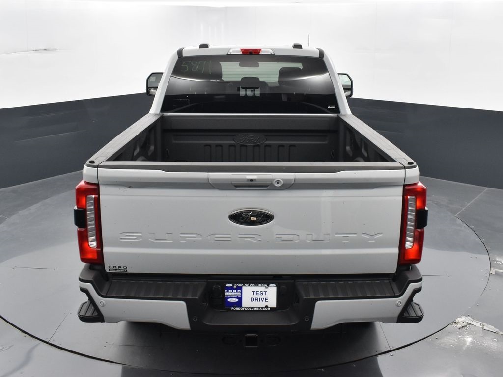 2025 Ford F-350 XLT Image 24 of 43