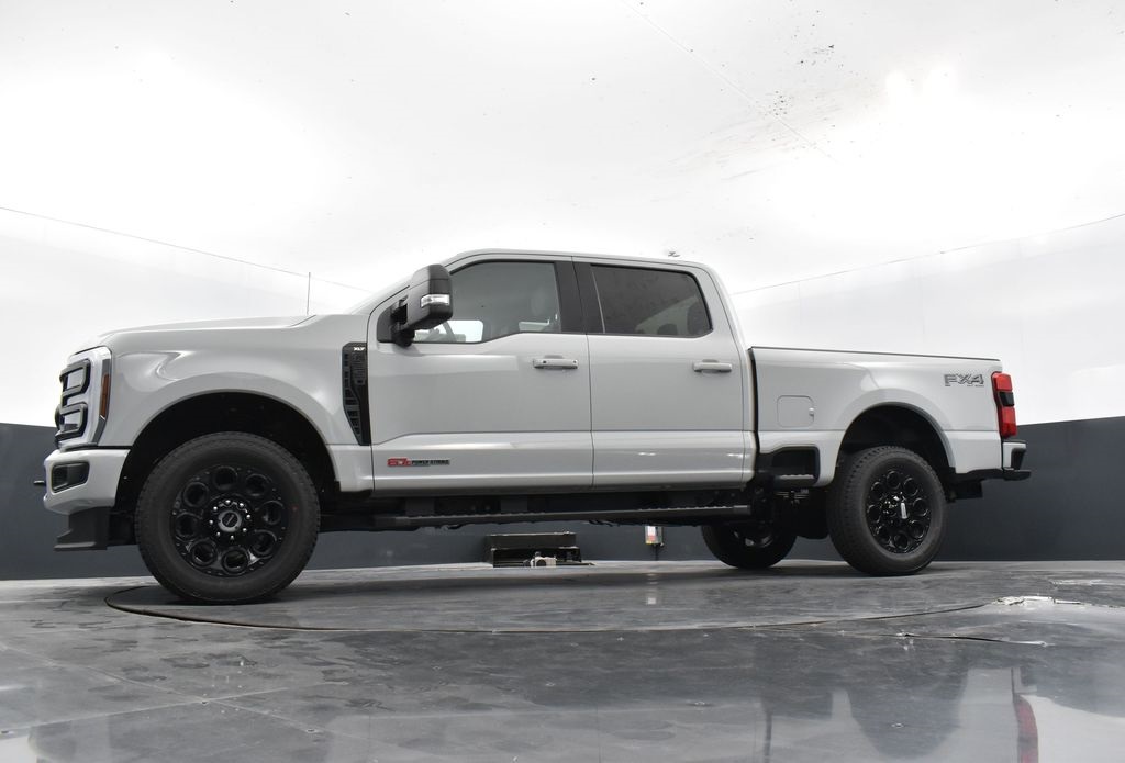 2025 Ford F-350 XLT Image 31 of 43
