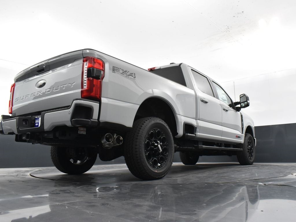 2025 Ford F-350 XLT Image 20 of 43