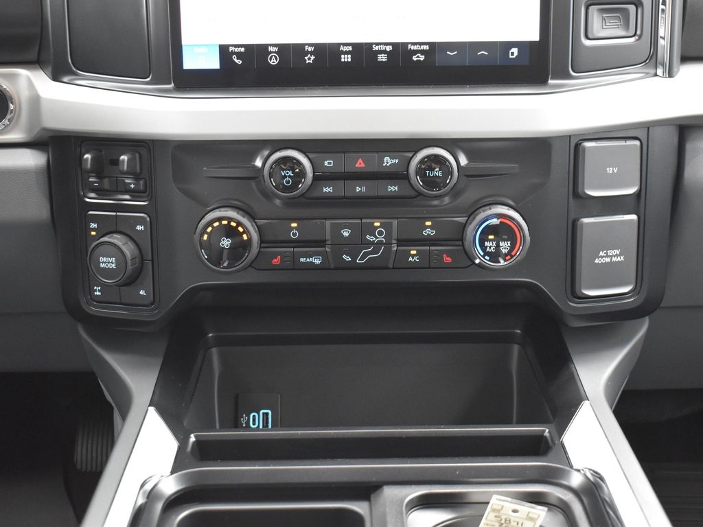 2025 Ford F-350 XLT Image 39 of 43