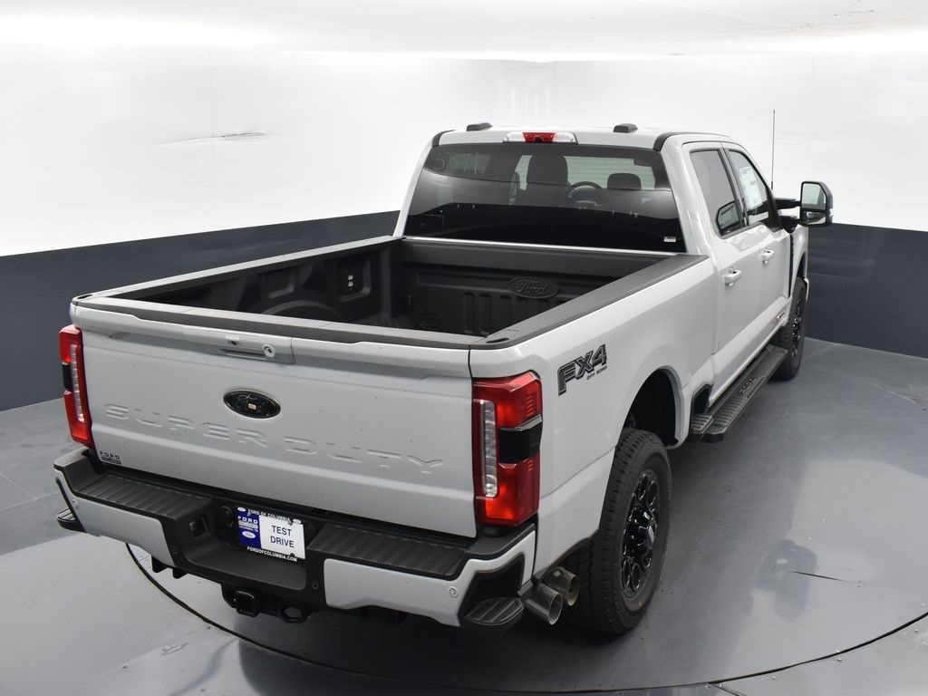 2025 Ford F-350 XLT Image 18 of 43