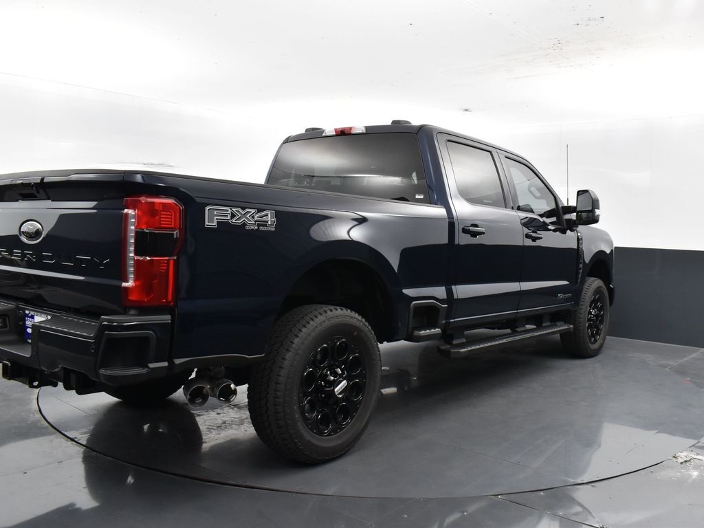 2025 Ford F-350 XLT Image 17 of 43