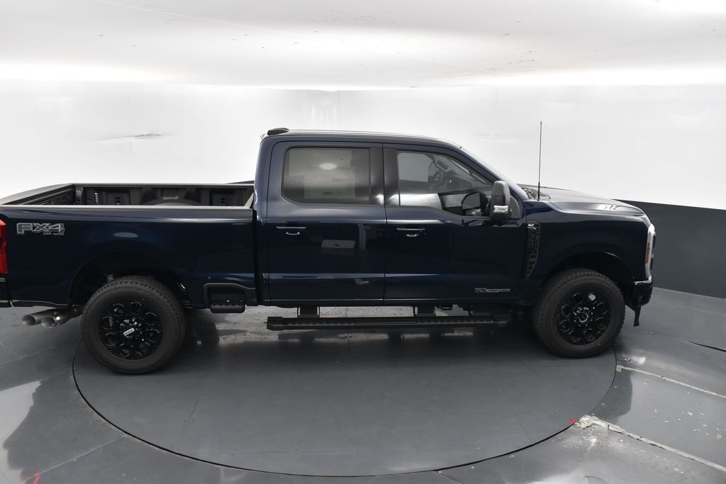 2025 Ford F-350 XLT Image 13 of 43