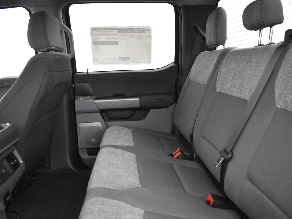 2025 Ford F-350 XLT Image 36 of 43