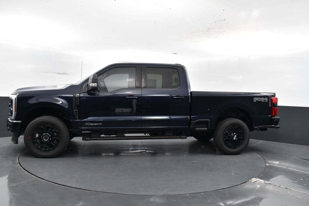 2025 Ford F-350 XLT Image 28 of 43
