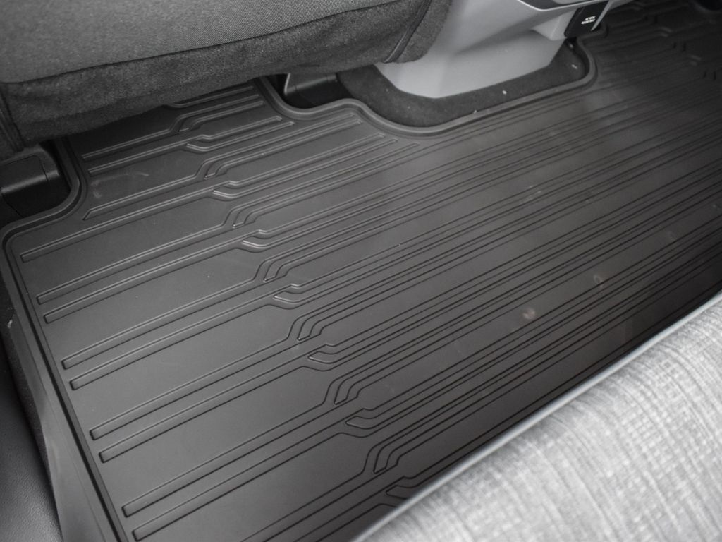 2025 Ford F-350 XLT Image 34 of 43