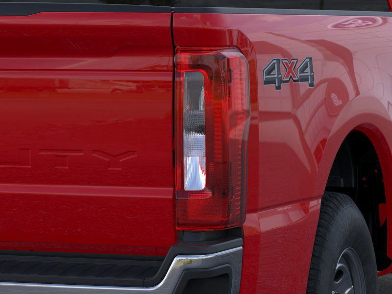 Vehicle image 17 of 23