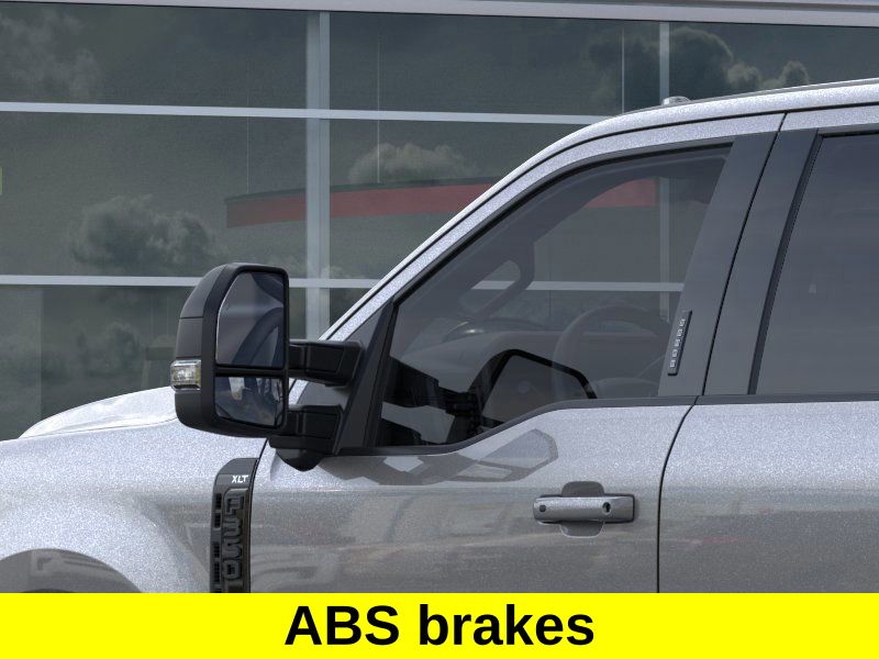 Vehicle image 19 of 23