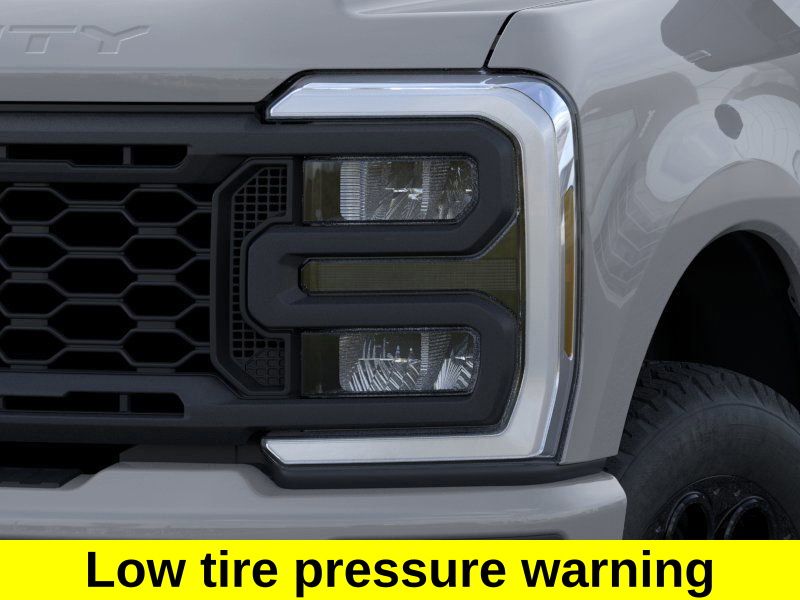 Vehicle image 17 of 23