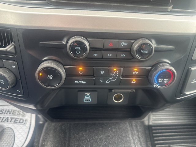 Vehicle image 42 of 48