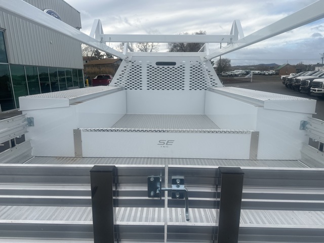 Vehicle image 18 of 48