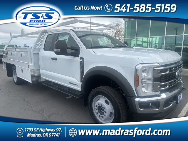 Vehicle image 4 of 48