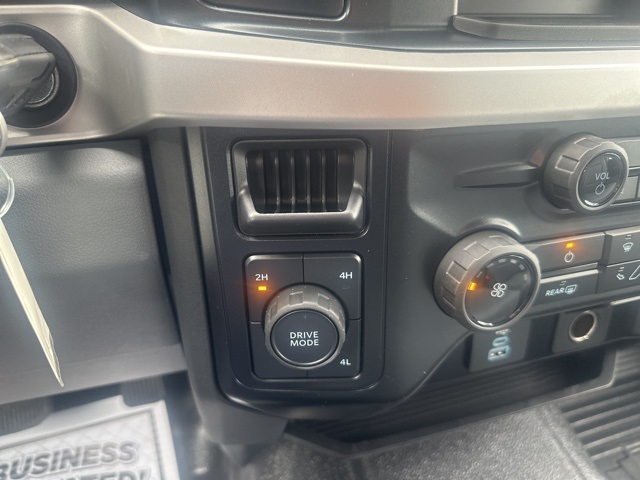 Vehicle image 39 of 48