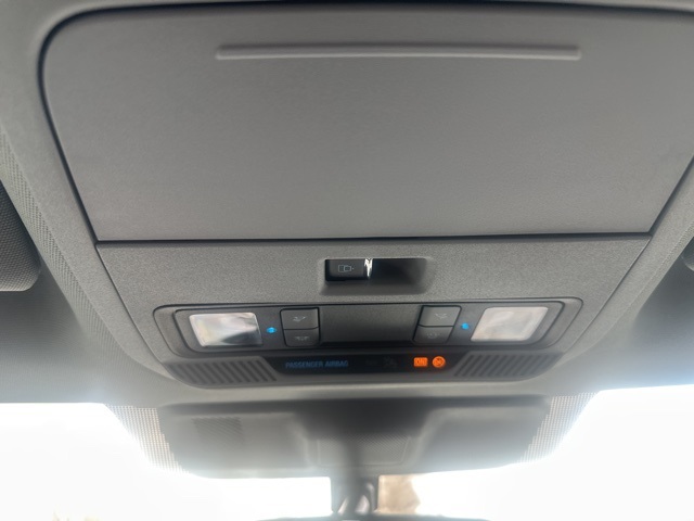 Vehicle image 47 of 48