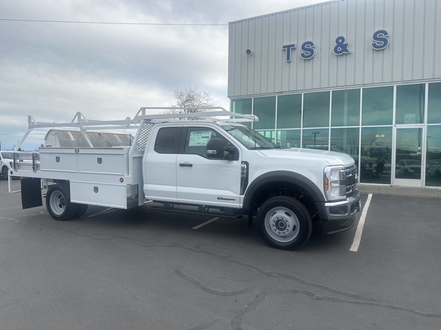 Vehicle image 3 of 48