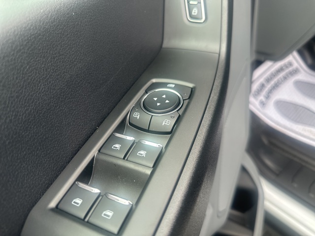 Vehicle image 26 of 48