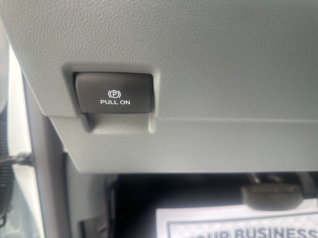 Vehicle image 34 of 48