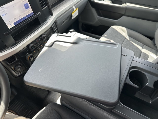 Vehicle image 41 of 44