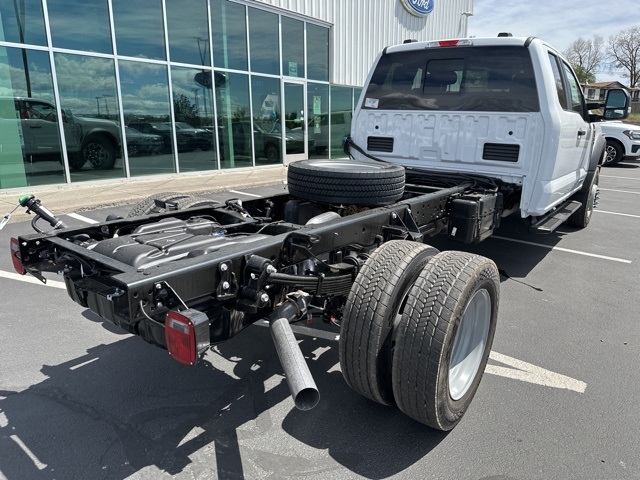 Vehicle image 8 of 44