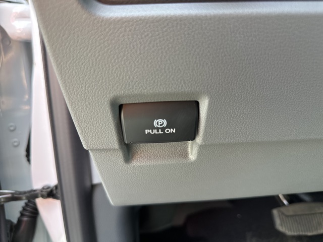 Vehicle image 22 of 44