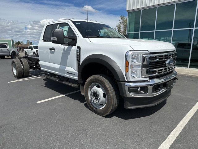 Vehicle image 4 of 44