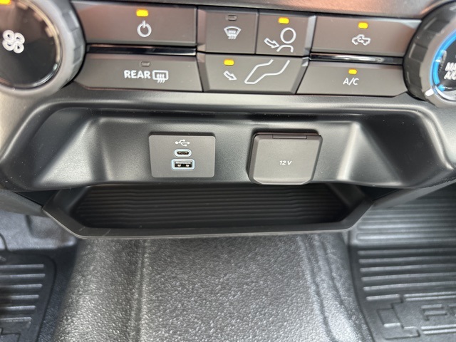Vehicle image 36 of 44