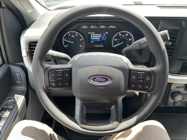 Vehicle image 23 of 44