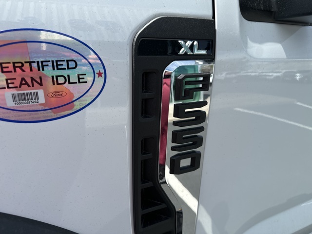 Vehicle image 13 of 44