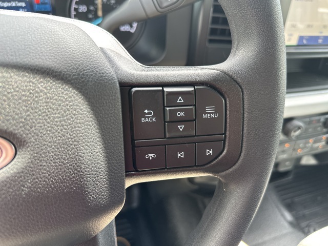 Vehicle image 26 of 44