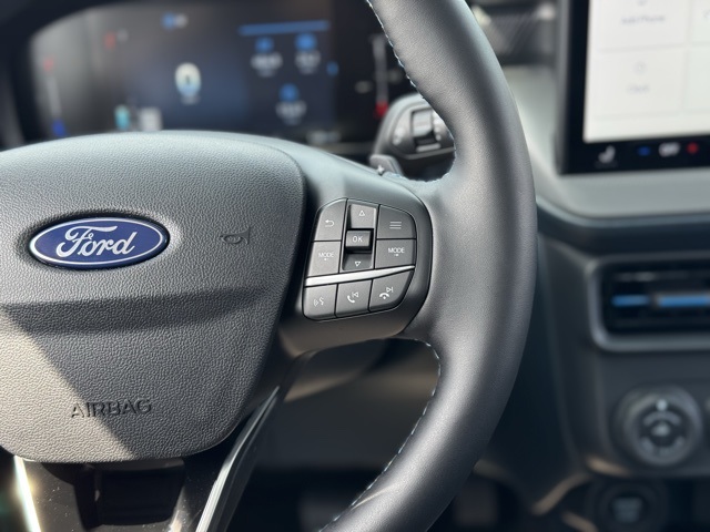 Vehicle image 23 of 44