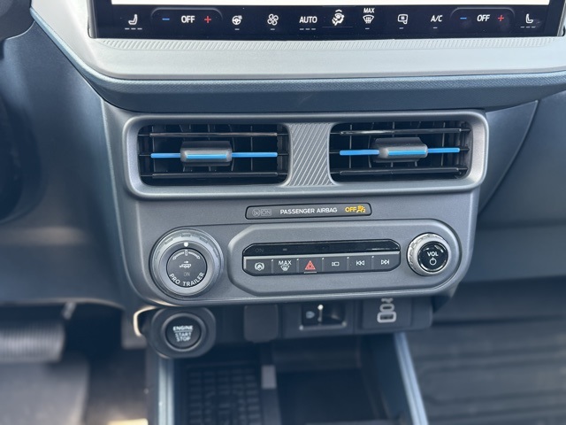 Vehicle image 10 of 44