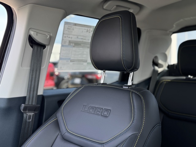 Vehicle image 20 of 44