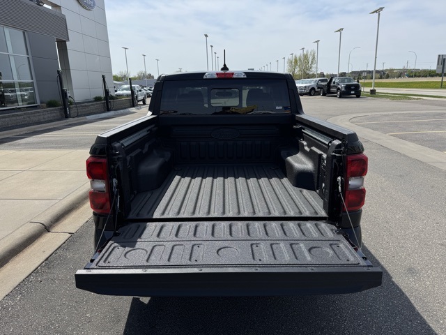 Vehicle image 40 of 44