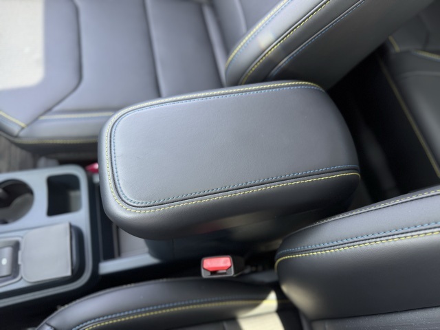 Vehicle image 16 of 44