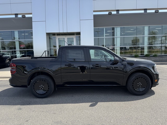 Vehicle image 4 of 44