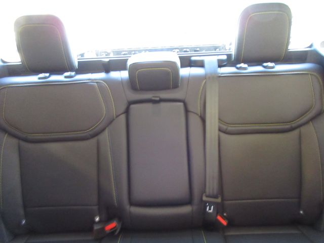 Vehicle image 13 of 27