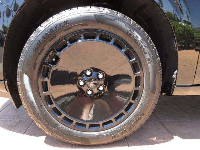 Vehicle image 8 of 27