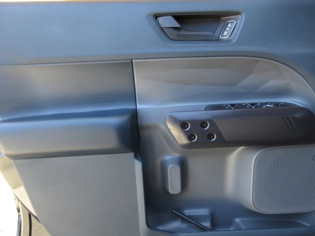 Vehicle image 26 of 27