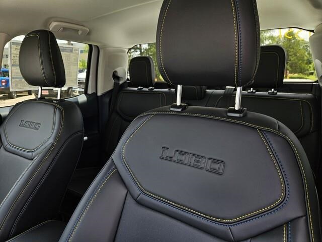 Vehicle image 8 of 21