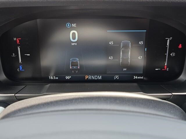 Vehicle image 14 of 21