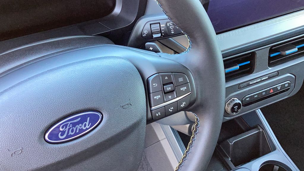 2025 Ford Maverick Lobo Standard Image 14 of 26