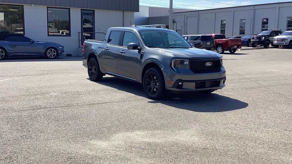 2025 Ford Maverick Lobo Standard Image 3 of 26